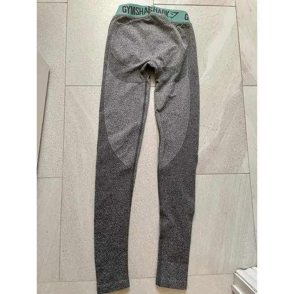 Gymshark Turquoise & Grey Leggings - Picture 6 of 7
